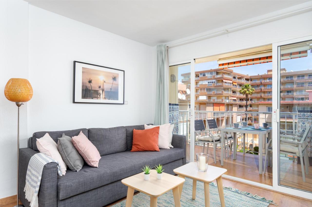 Beachfront Seaview Apartment In Los Boliches By Costarentals - Ref 141 ฟูเอนฮิโรลา ภายนอก รูปภาพ