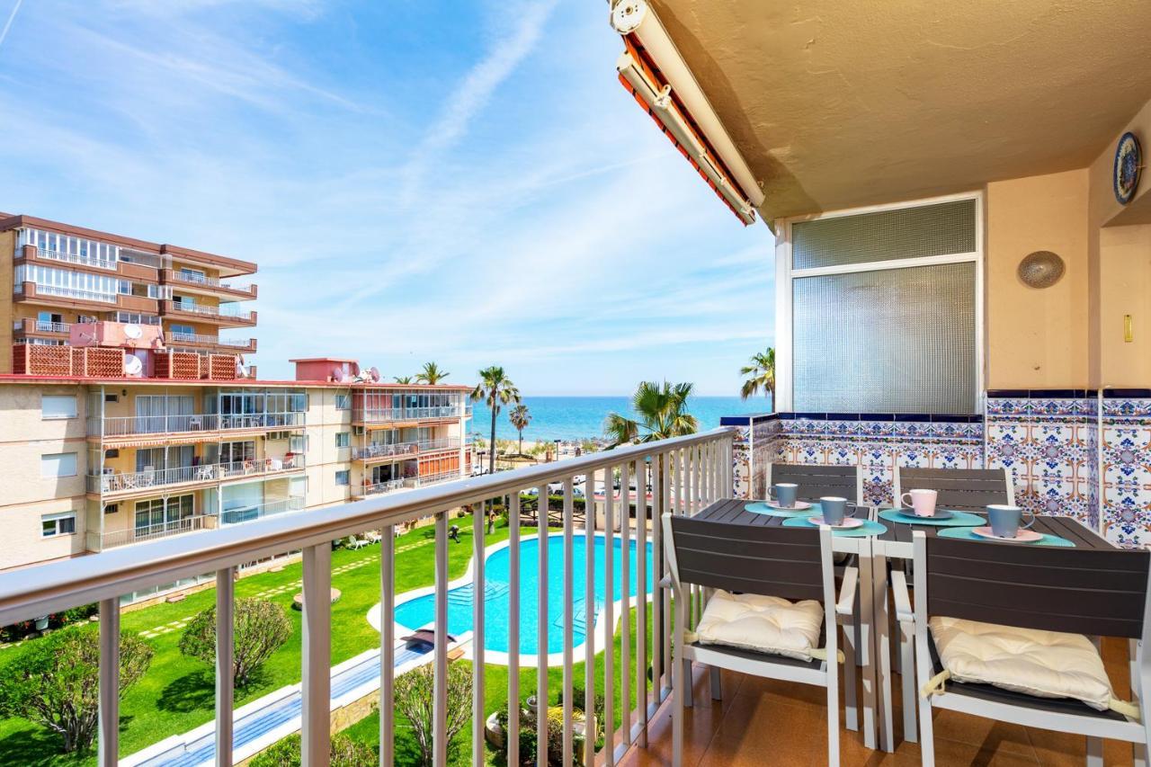 Beachfront Seaview Apartment In Los Boliches By Costarentals - Ref 141 ฟูเอนฮิโรลา ภายนอก รูปภาพ