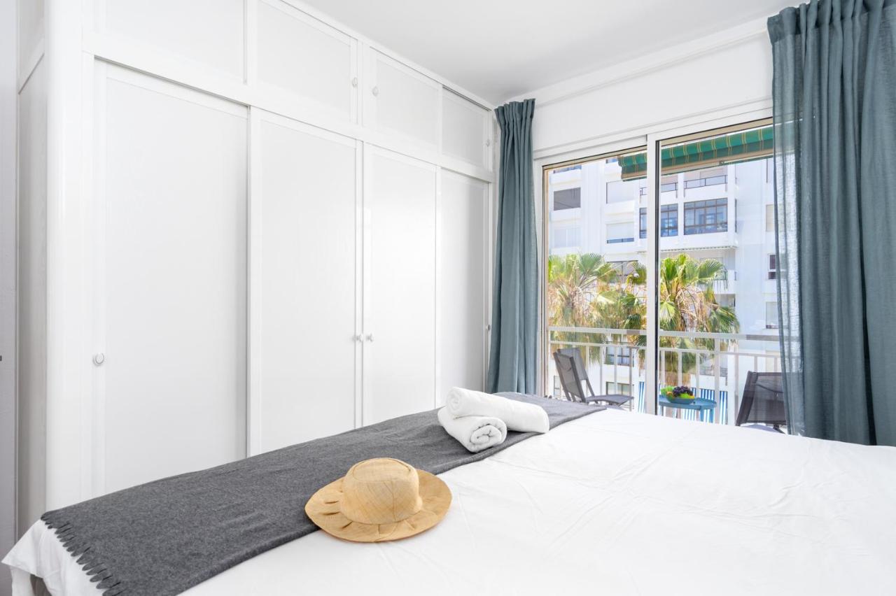 Beachfront Seaview Apartment In Los Boliches By Costarentals - Ref 141 ฟูเอนฮิโรลา ภายนอก รูปภาพ